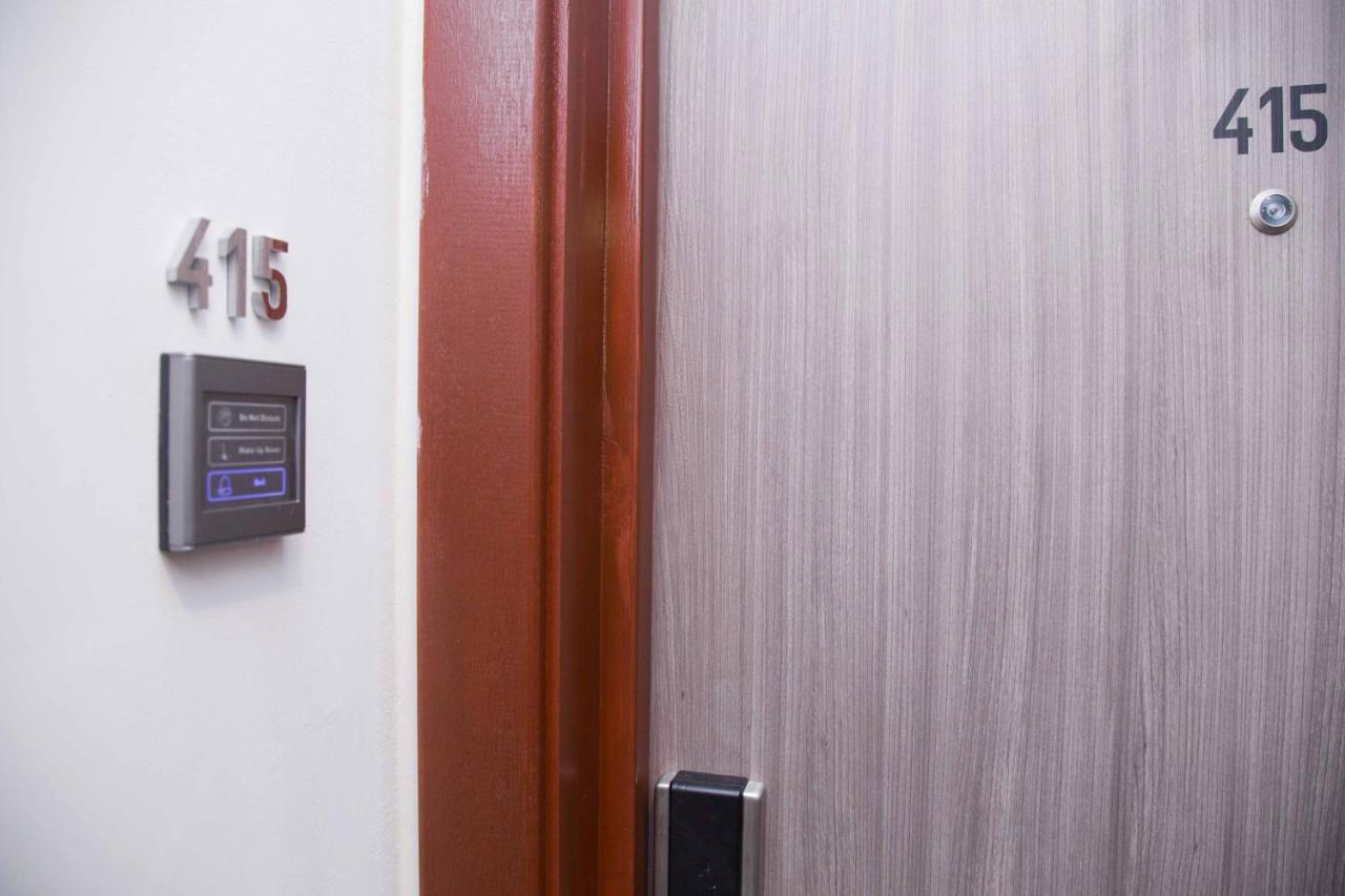 The Capital Residence Suites Бандар-Сери-Бегаван Экстерьер фото