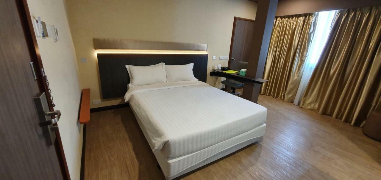 The Capital Residence Suites Бандар-Сери-Бегаван Экстерьер фото